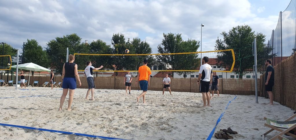 Teamevent Volleyball – Gemeinsam ans Netz für mehr Zusammenhalt